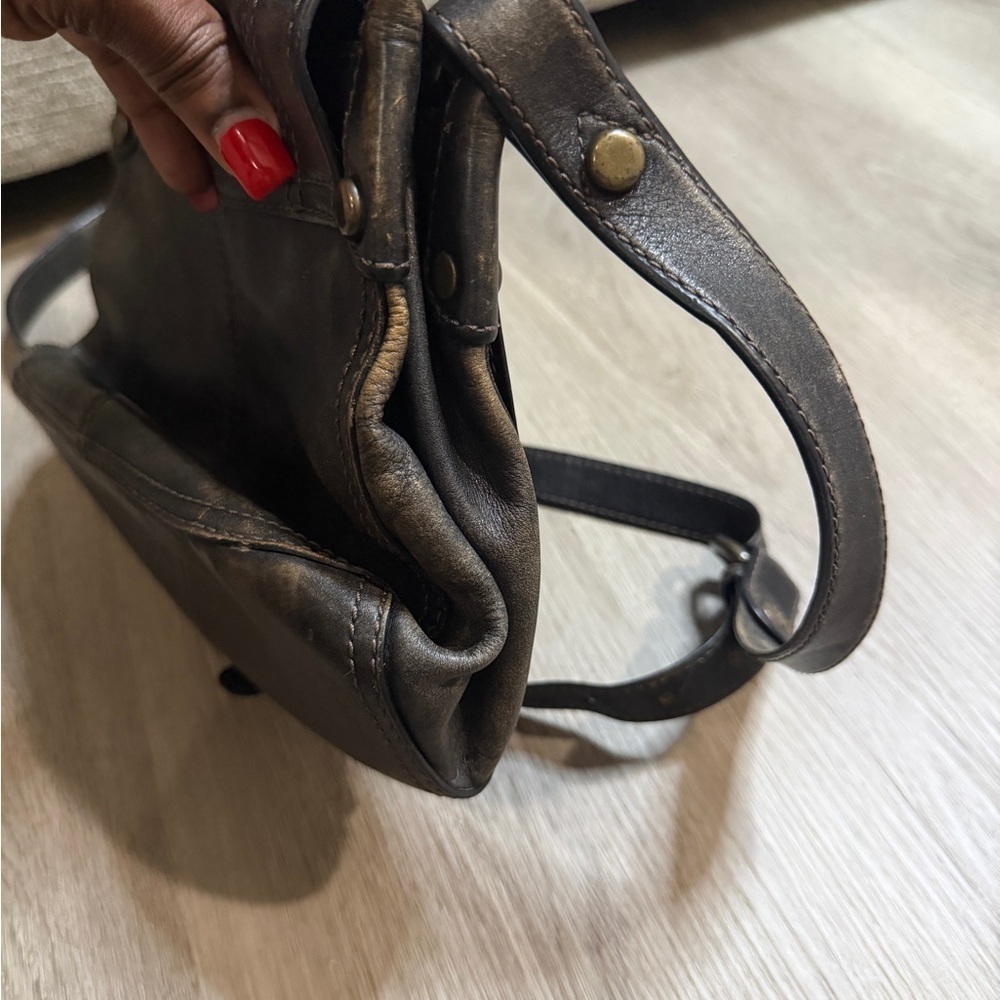 Vintage Elegant Black Leather Shoulder Bag - Picture 12 of 12